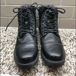 Men’s Combat Boots Size 8